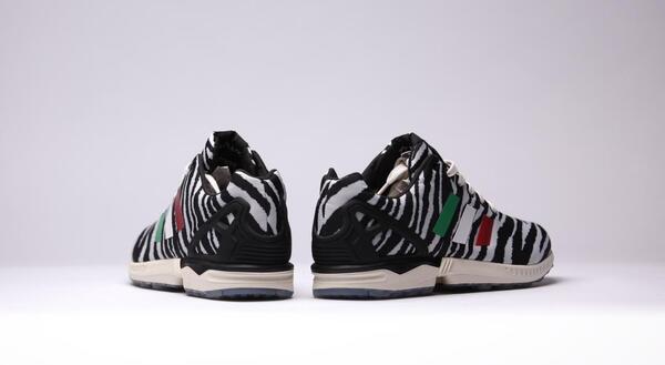 FLUX DMCC_LIGHT Mサイズ adidas Originals ZX Flux